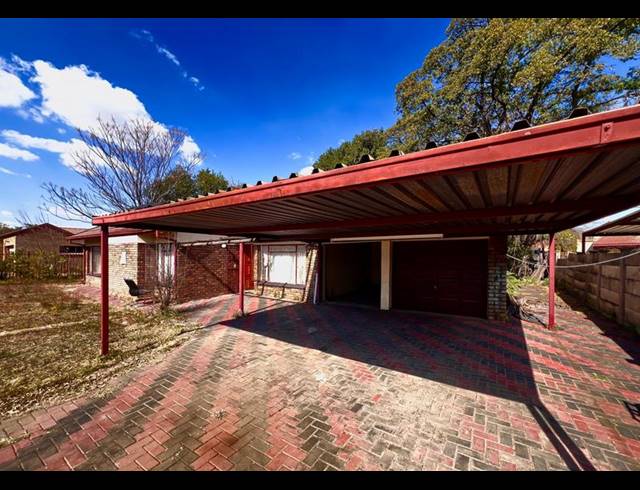 3 BEDROOM HOUSE FOR SALE IN THERESA PARK